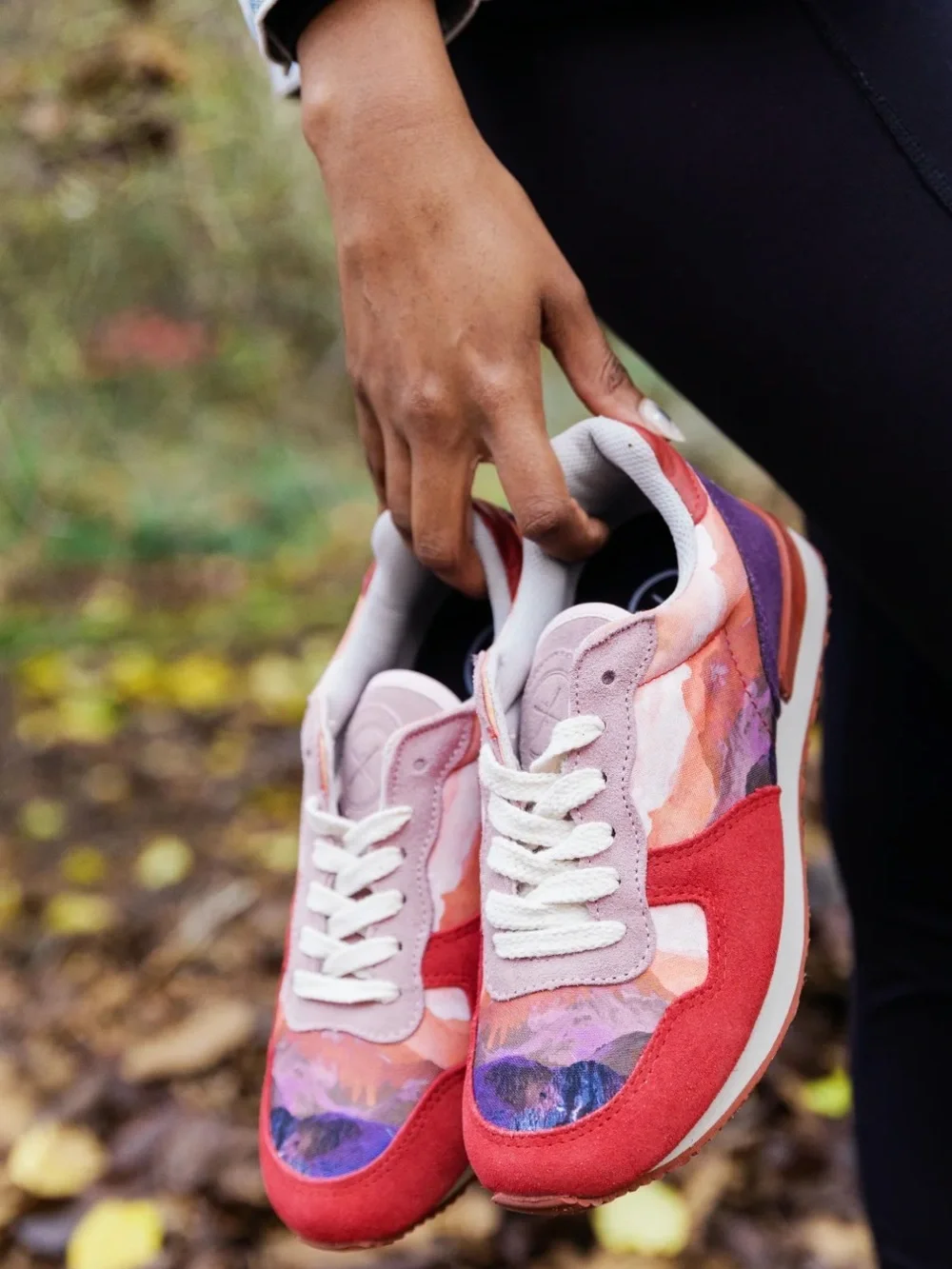 Inkkas The Andes Jogger Sneaker in Red | 8 NWT - Picture 1 of 12